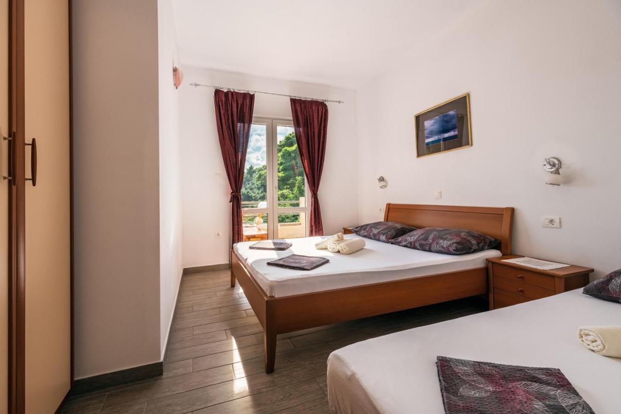 Apartments Pitarevic Saplunara Extérieur photo
