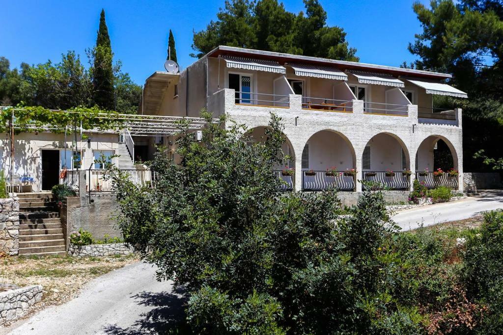 Apartments Pitarevic Saplunara Extérieur photo